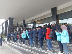 Mahasiswa Antusias Hadiri #DemiIndonesia di Balikpapan: Biar Melek Politik Mahasiswa Antusias Hadiri #DemiIndonesia di Balikpapan: Biar Melek Politik