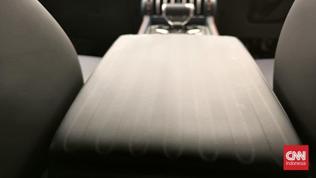 Desain arm rest BYD Atto 3 terinspirasi alat gym treadmill.
