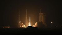 Detik-detik Iran Luncurkan 3 Satelit Bersamaan ke Luar Angkasa