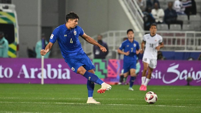 Pemain Thailand, Elias Dollah.