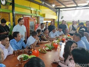 Gibran Kampanye di Bandung, Makan Siang Bareng Ridwan Kamil