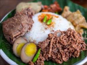 Gudeg Manggar Khas Jogja yang dibuat dari Manggar atau Bunga Kelapa