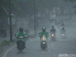 Prakiraan Cuaca 24-30 Oktober 2025, Cek Wilayah Hujan Lebat di Sini