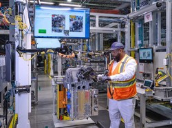 Honda Gandeng General Motors Garap Mesin Hidrogen Buat Mobil Baru