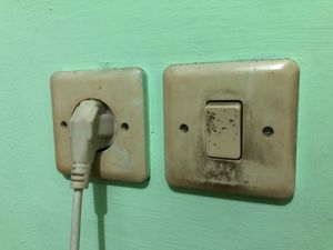 Ternyata Colokan Listrik Dekat Kasur Bisa Picu Kanker, Ini Penyebabnya Ternyata Colokan Listrik Dekat Kasur Bisa Picu Kanker, Ini Penyebabnya