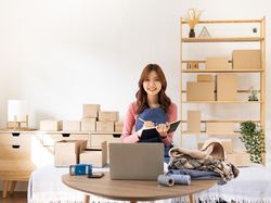 E-Commerce Dorong UMKM Terus Berkembang, Begini Caranya