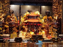 Jadwal Rangkaian Ibadah Imlek di Kelenteng Besar Tay Kak Sie Semarang