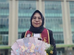 Ini Ladunia, Wisudawan Undip IPK 3,92 yang Seimbangkan Akademik & Nonakademik