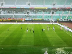 Hasil Liga 1: Persebaya Ditahan Imbang PSIS 1-1