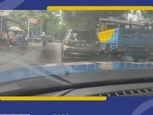 Identitas Pemobil yang Kabur Saat Ditilang di Tol Pasar Rebo: Mahasiswa Identitas Pemobil yang Kabur Saat Ditilang di Tol Pasar Rebo: Mahasiswa