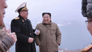 Momen Kim Jong Un Saksikan Uji Coba Rudal Terbaru Pulhwasal