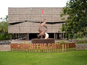 Wajah Baru Museum Song Terus di Pacitan yang Mengagumkan Wajah Baru Museum Song Terus di Pacitan yang Mengagumkan