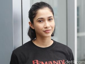 Aghniny Haque: Sebaik-baiknya Pengingat Itu Adalah Kematian Aghniny Haque: Sebaik-baiknya Pengingat Itu Adalah Kematian