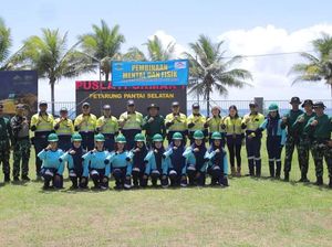 Kala PT BSI Latih Para Srikandi Banyuwangi Operasikan Alat Berat Kala PT BSI Latih Para Srikandi Banyuwangi Operasikan Alat Berat