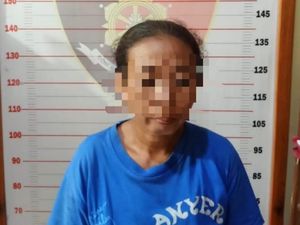 Curi 7,5 Gram Emas Mahar Nikah Anak Kerabat, Sri Rohani Ditangkap Polisi Curi 7,5 Gram Emas Mahar Nikah Anak Kerabat, Sri Rohani Ditangkap Polisi