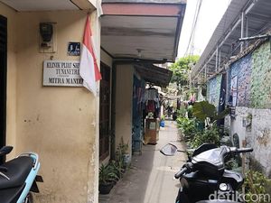 Harapan yang Ikut Singgah di Gang RS Mata Harapan yang Ikut Singgah di Gang RS Mata