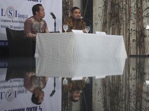 Survei LSI Denny JA Tingkat Kepuasan Terhadap Jokowi Masih Tinggi Survei LSI Denny JA Tingkat Kepuasan Terhadap Jokowi Masih Tinggi