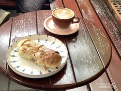 Lagi Viral Nih di Bandung: Roti Macan