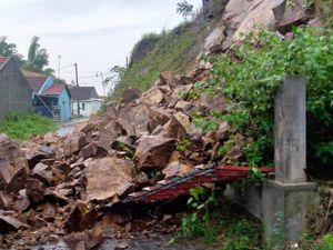 Dampak Hujan Lebat di Sleman, Sungai Meluap-Longsor di Sejumlah Titik