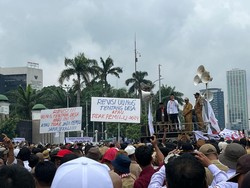 Demo Apdesi di Depan DPR, Massa Tuntut Revisi UU Desa Segera Disahkan