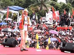 Ganjar Janji Perbaiki Infrastruktur Desa di Kalbar Demi Petani Sawit