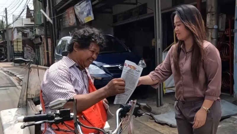 Kisah Ivan yang Bertahan Hidup dengan Jualan Koran-Jadi Guru Les Gitar