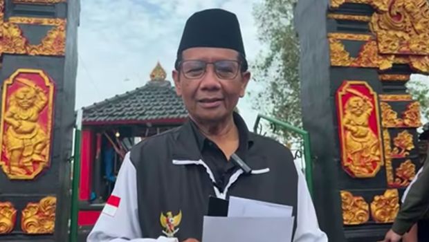 Mahfud Md menyampaikan langkah pengunduran diri dari jabatan Menko Polhukam (YouTube Mahfud MD Official)