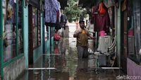 Penampakan Banjir di Jakarta, Titik Bertambah Jadi 38 RT