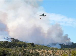 Penampakan Kepulan Asap Kebakaran Hutan di Argentina Penampakan Kepulan Asap Kebakaran Hutan di Argentina
