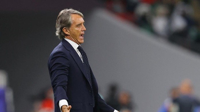 Soccer Football - AFC Asian Cup - Group F - Kyrgyzstan v Saudi Arabia - Ahmad bin Ali Stadium, Al Rayyan, Qatar - January 21, 2024 Saudi Arabia coach Roberto Mancini reacts REUTERS/Ibraheem Al Omari