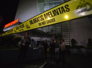 Semen Padang Hospital Dipasangi Garis Polisi Usai Ledakan Semen Padang Hospital Dipasangi Garis Polisi Usai Ledakan
