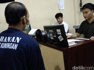 Motif Cemburu di Balik Pembunuhan Waria di Kamar Kos Kuningan Motif Cemburu di Balik Pembunuhan Waria di Kamar Kos Kuningan