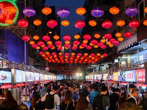 Wisata Malam di Hong Kong: Gemerlap dan Banyak Jajanan Wisata Malam di Hong Kong: Gemerlap dan Banyak Jajanan