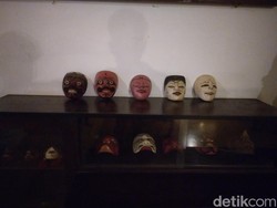 5 Fase Kehidupan Makna di Balik Topeng Cirebon