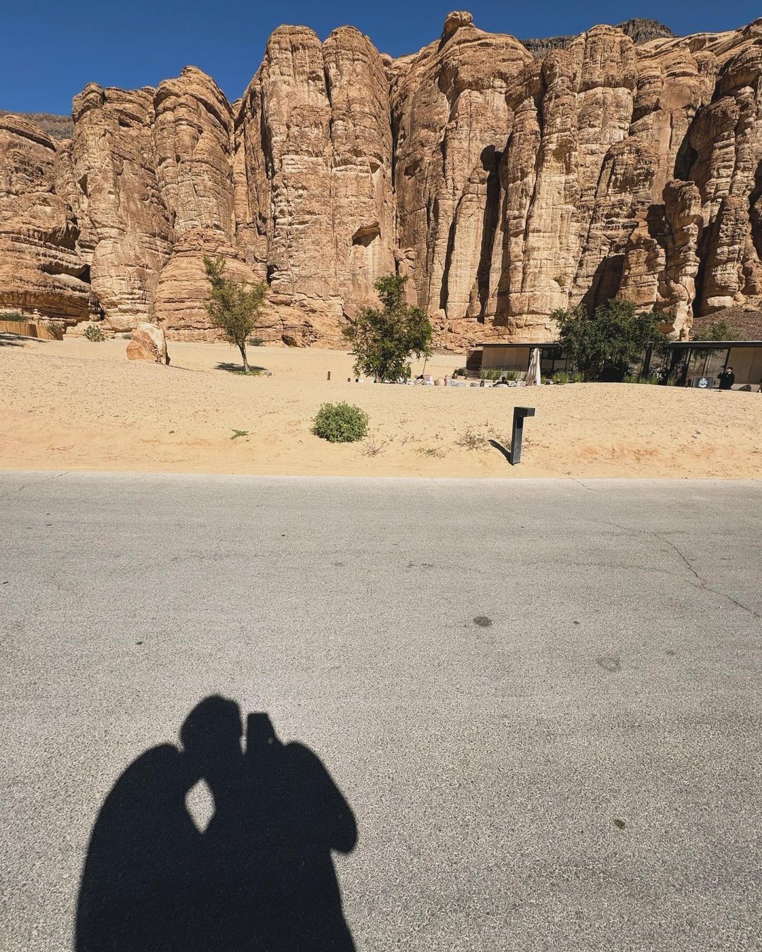 Artis Liburan di Al Ula Disebut Tempat Terkutuk