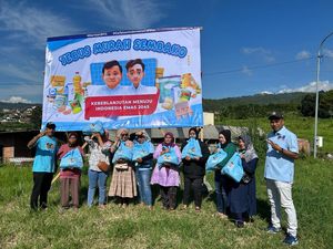 Gelar Sembako Murah di Batu, Relawan Kampanyekan Program Prabowo-Gibran