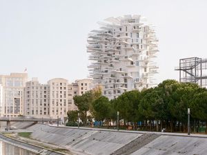 Beda dari yang Lain, Gedung Ini Bentuknya Mirip Pohon