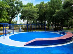 Wow, Taman di Jaksel Ini Terbuat dari Koper Bekas yang Didaur Ulang