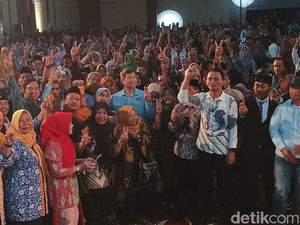 Hashim Tegaskan Prabowo Tak Akan Ikuti Jejak Mahfud Md Mundur dari Kabinet Hashim Tegaskan Prabowo Tak Akan Ikuti Jejak Mahfud Md Mundur dari Kabinet
