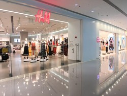 Aktivis PETA Bajak Catwalk H&M di London Fashion Week, Protes Penggunaan Wol