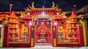 Kelenteng Kim Hin Kiong, Ikon Imlek Bersejarah di Gresik