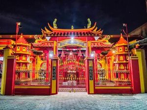 Kelenteng Kim Hin Kiong, Ikon Imlek Bersejarah di Gresik