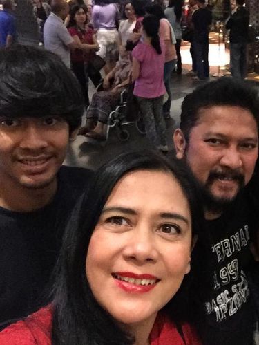 Keluarga Lydia Kandou dan Jamal Mirdad