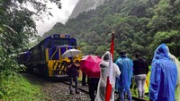 Ratusan Turis Dievakuasi Usai 2 Kereta Adu Banteng di Machu Picchu Peru
