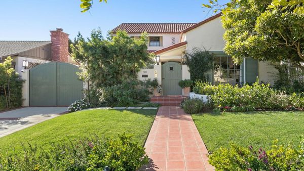 Mengintip Rumah Emma Stone di LA yang Dijual Rp 62 M