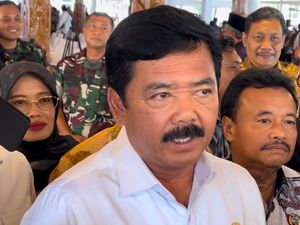 Ratusan Warga Lereng Kelud Dapat Sertifikat HGU dari Menteri ATR/BPN