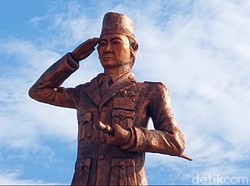 Penampakan Patung Bung Karno di Banyuasin Usai Dibangun Ulang, Mirip?
