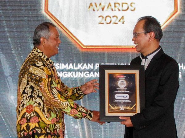 Penghargaan Living Legend Company 2024