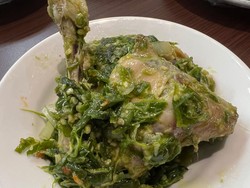 3. Resep Ayam Bumbu Cabe yang Sengatan Pedasnya Bikin Nagih