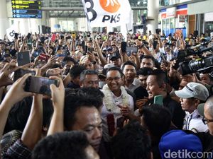 Timnas AMIN Sesalkan Pintu VIP Kualanamu Dikunci saat Anies Tiba